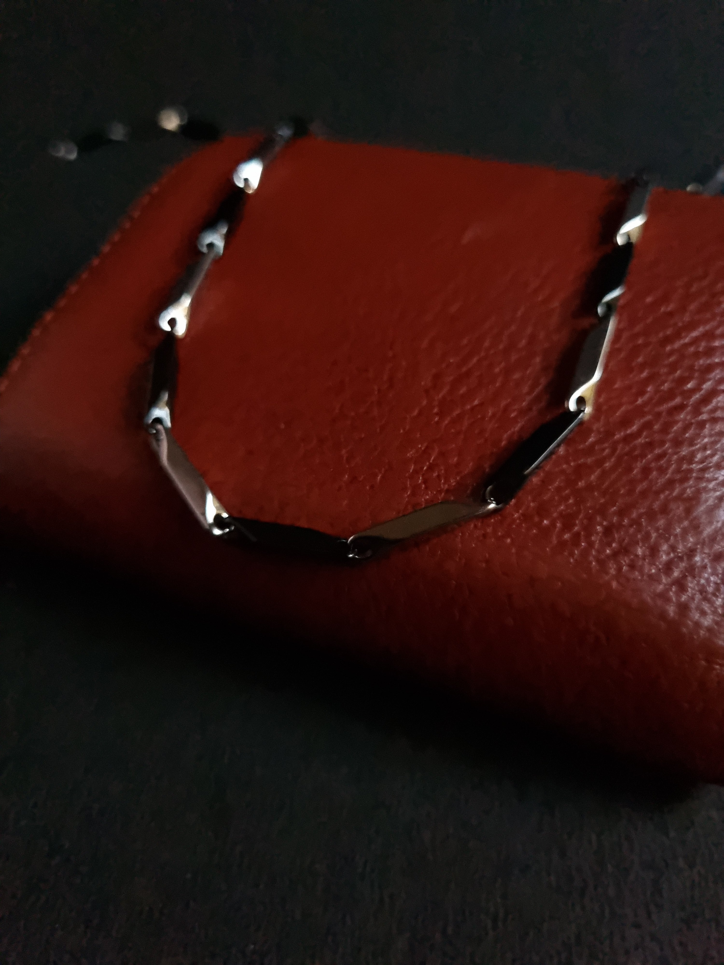 Antithesis chain